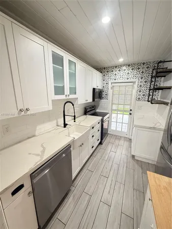 $3,500 | 430 Northwest 60th Avenue, Miami, FL 33126