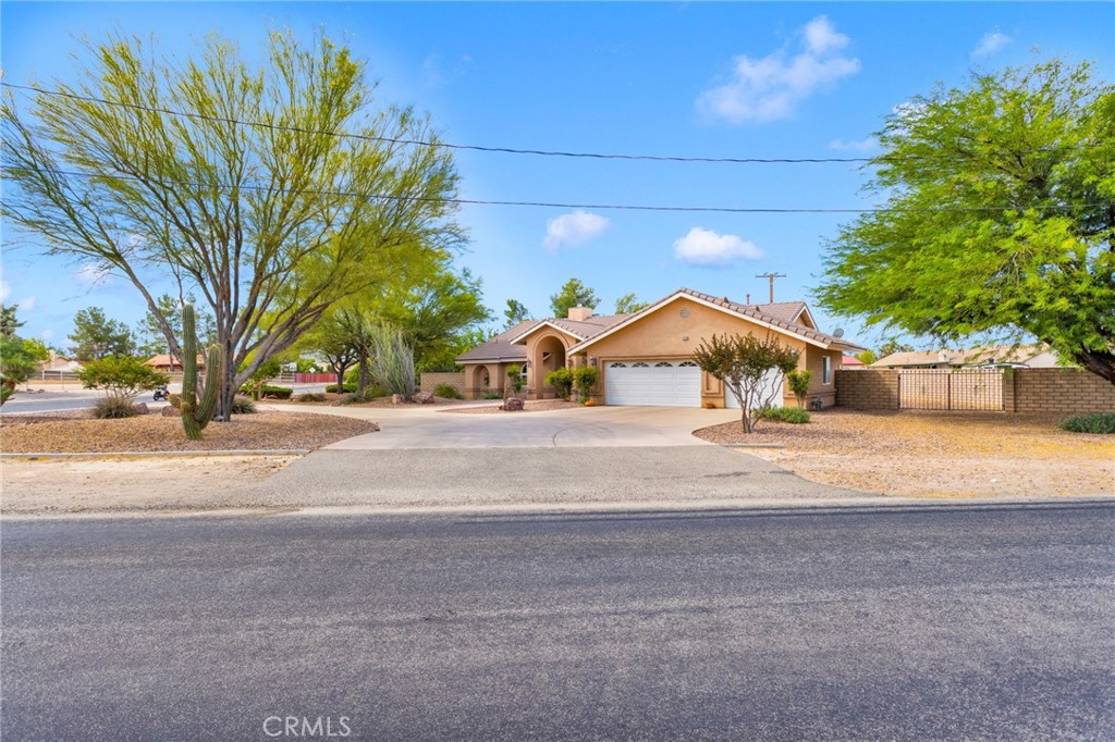 14128 Rincon Road Apple Valley, CA 92307 - Photo 5 of 53