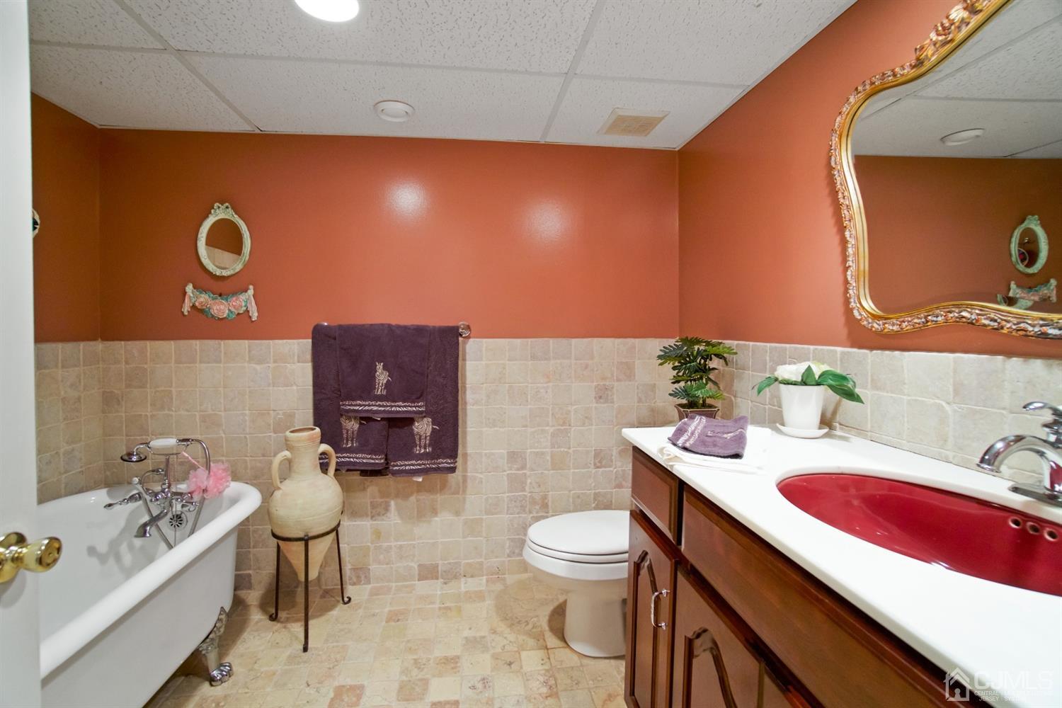 43 Fairfield Road East Brunswick, NJ 08816 - Photo 23 of 41 Gallery Image 23