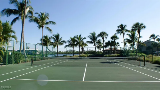 a view of a tennis court