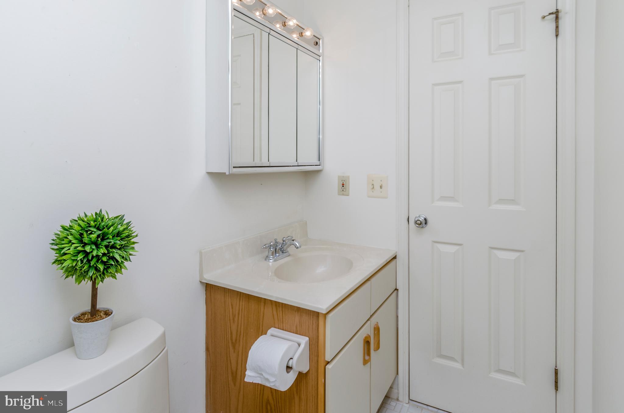 28 Adele Court Lawrence Township, NJ 08648 - Photo 16 of 23