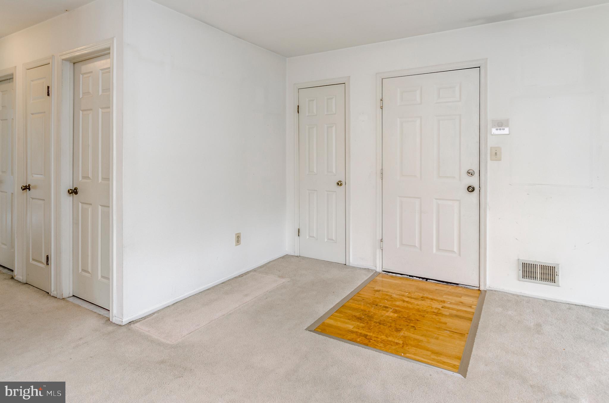 28 Adele Court Lawrence Township, NJ 08648 - Photo 3 of 23