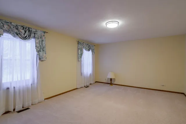 $560,000 | 1995 Salem Road, Elgin, IL 60123