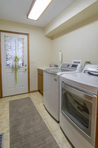 $560,000 | 1995 Salem Road, Elgin, IL 60123