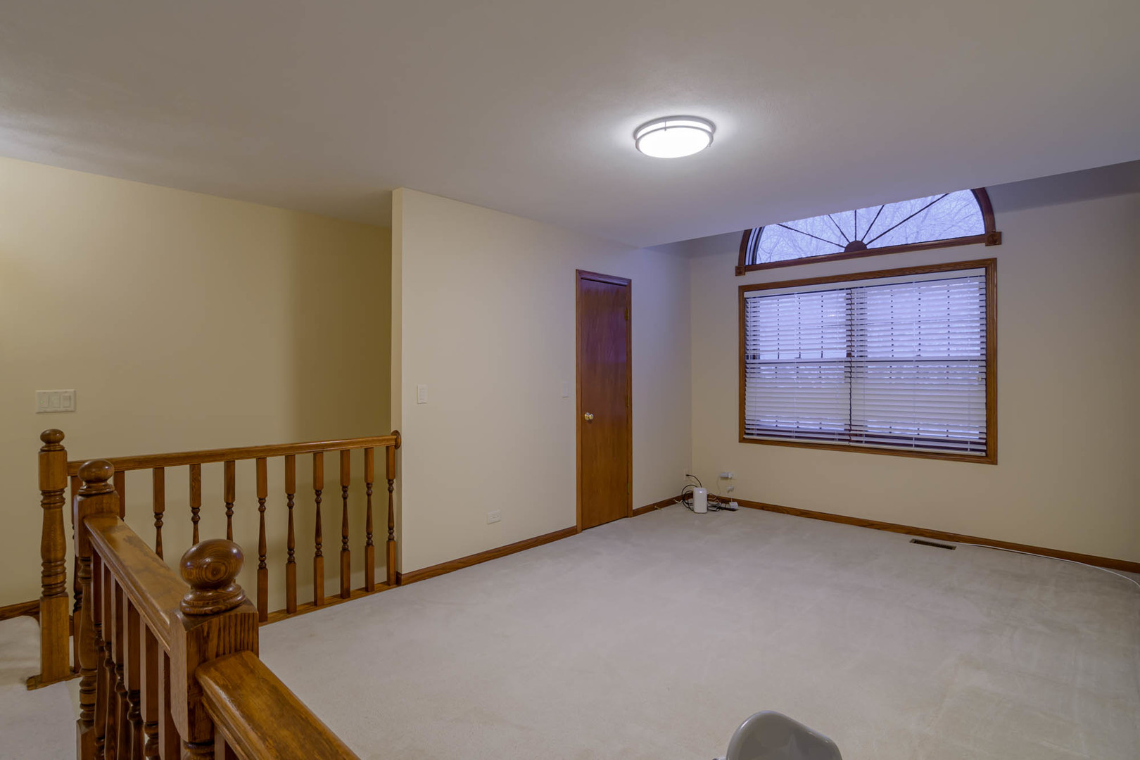 1995 Salem Road Elgin, IL 60123 - Photo 19 of 29 a view of an empty room with a window