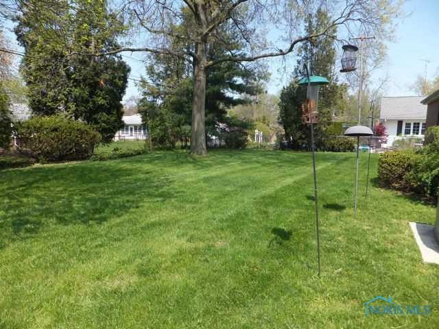 2845 Evergreen Road Toledo, OH 43606 - Photo 4 of 4 Yard/Garden.