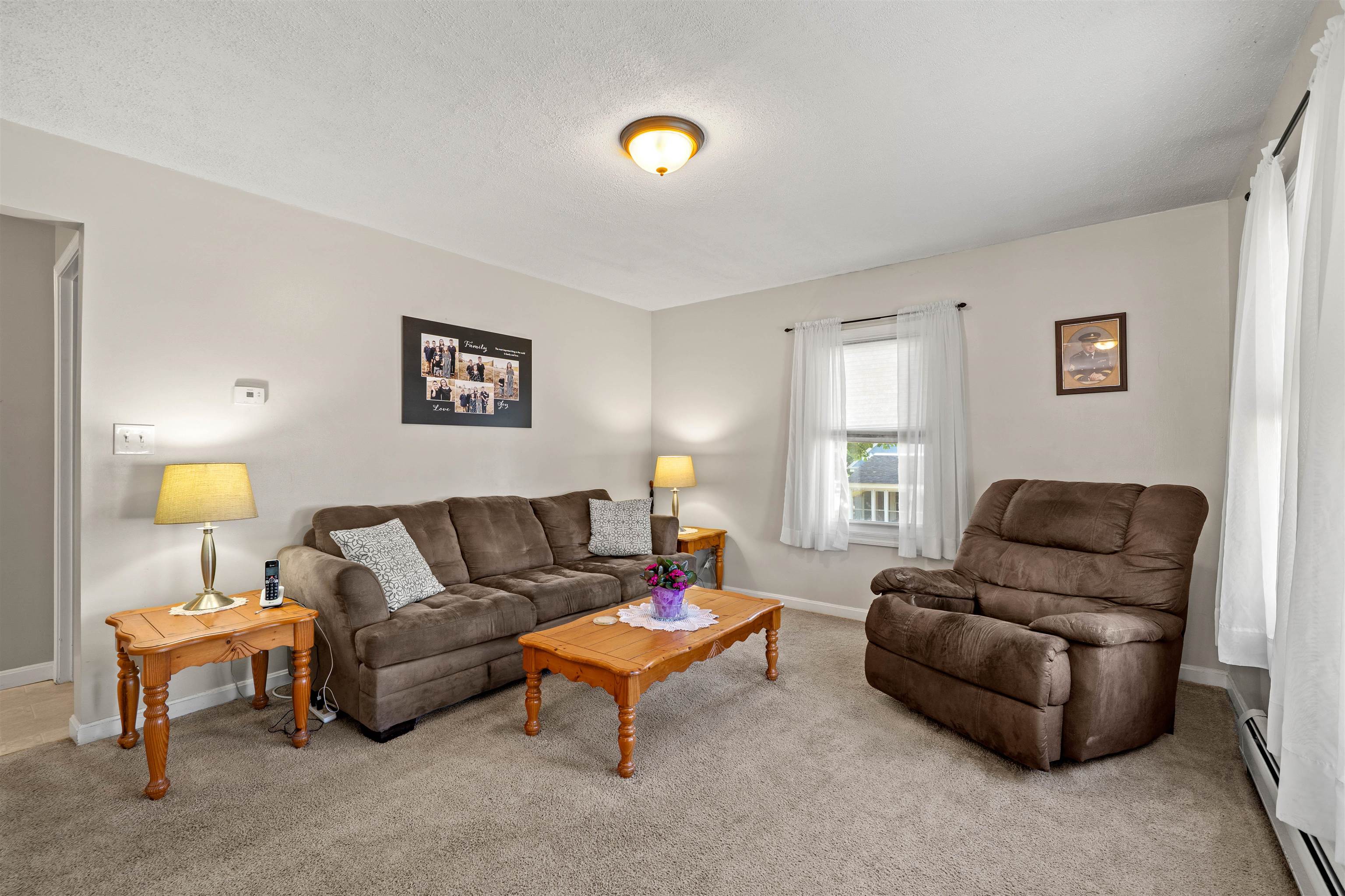267 Cilley Road Manchester, NH 03103 - Photo 8 of 29 Gallery Image 8