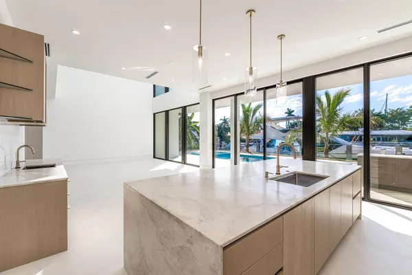 $6,495,000 | 2612 Northeast 4th Street, Pompano Beach, FL 33062