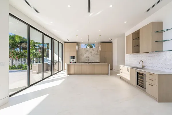 $6,495,000 | 2612 Northeast 4th Street, Pompano Beach, FL 33062