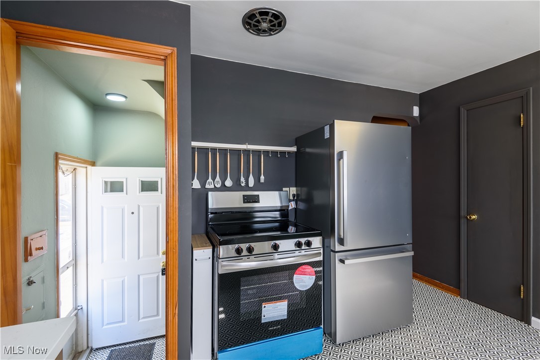 12810 Orme Road Cleveland, OH 44125 - Photo 7 of 28 Gallery Image 7