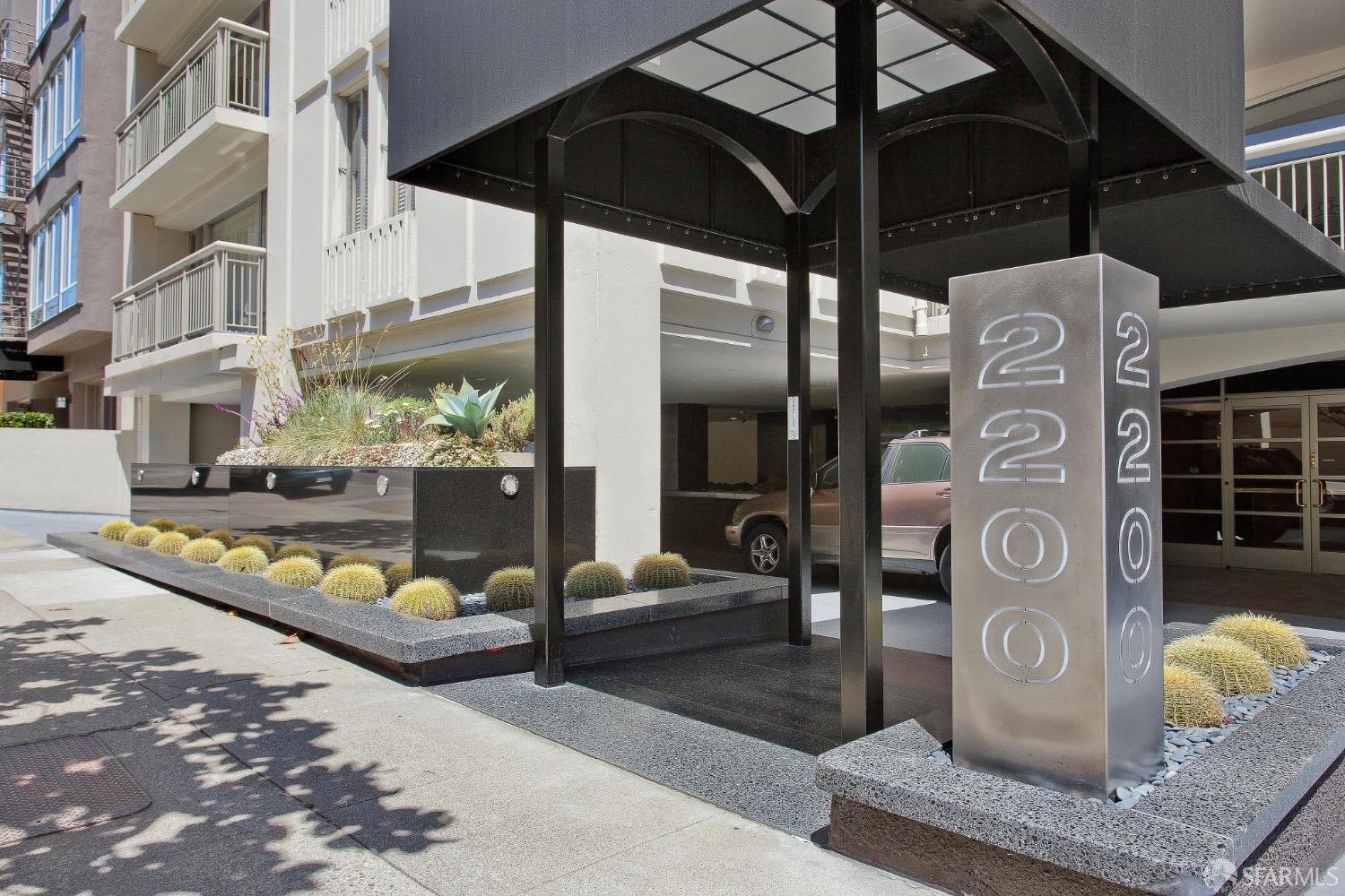 2200 Pacific Avenue, Unit 8E San Francisco, CA 94115 - Photo 1 of 36