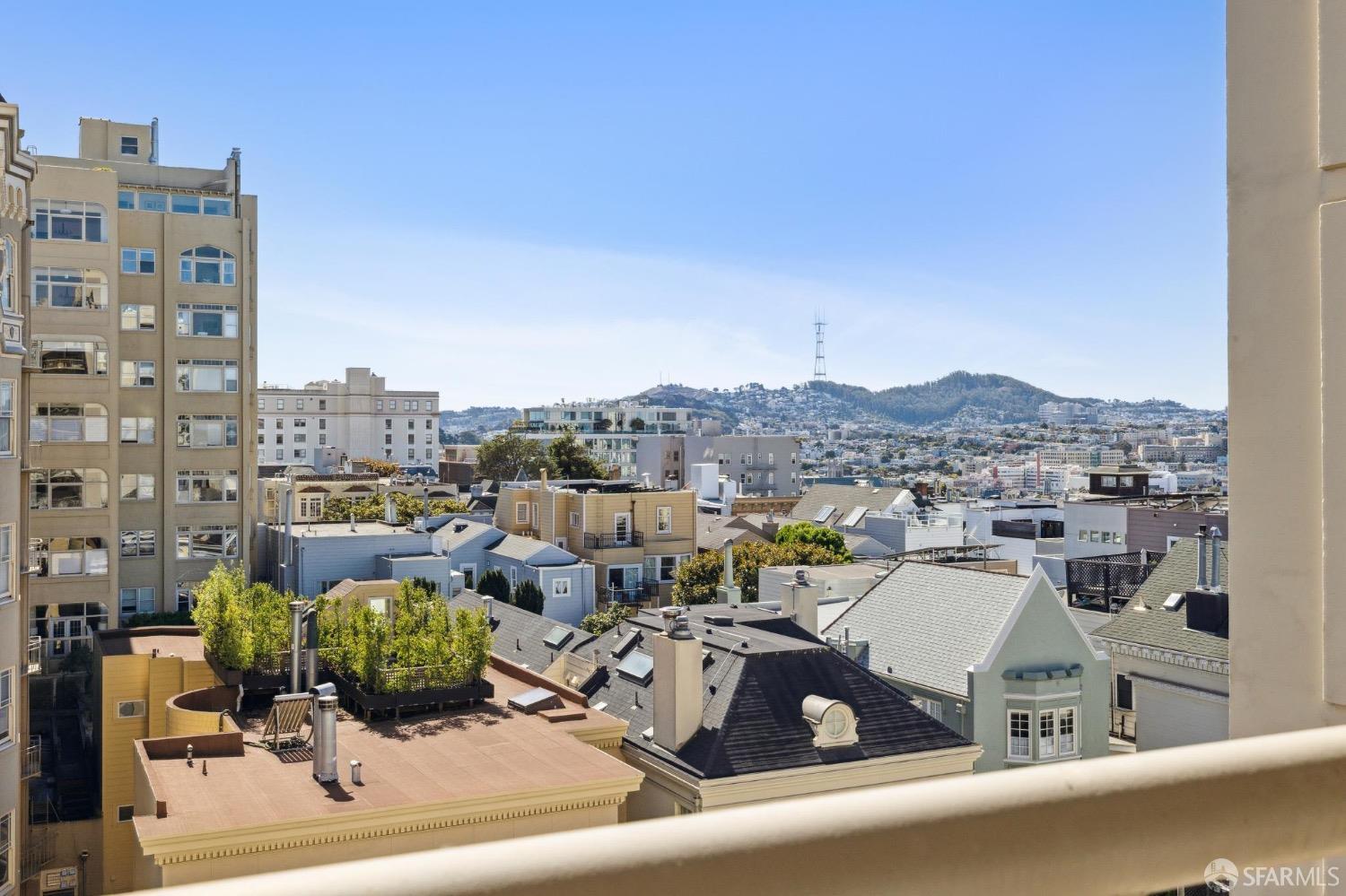 2200 Pacific Avenue, Unit 8E San Francisco, CA 94115 - Photo 10 of 36 a picture of a city view