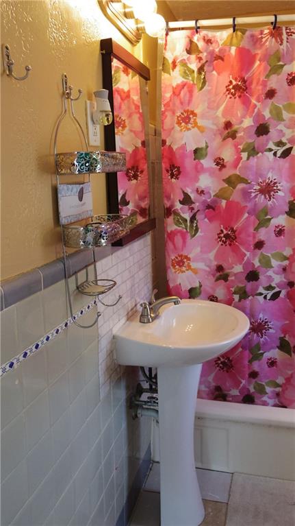 1544 Bevan Road Pittsburgh, PA 15227 - Photo 21 of 25 Gallery Image 21