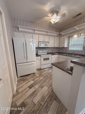 $1,600 | 2231 Locksley Woods Drive, Unit A, Greenville, NC 27858