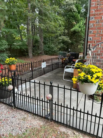 $1,600 | 2231 Locksley Woods Drive, Unit A, Greenville, NC 27858