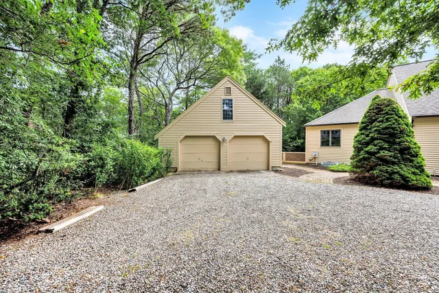 $695,000 | 9 North Way, Mashpee, MA 02649