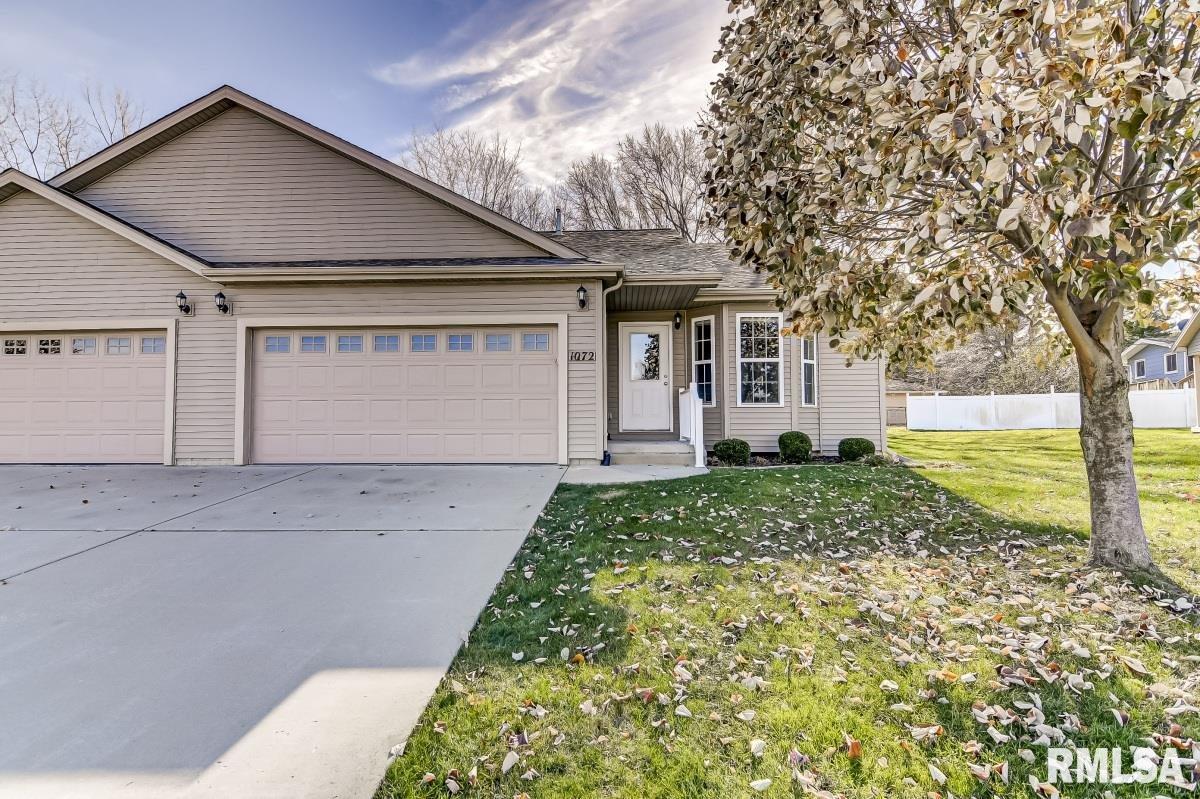 1072 Ravina Drive Chatham, IL 62629 - Photo 1 of 27 Gallery Image 1