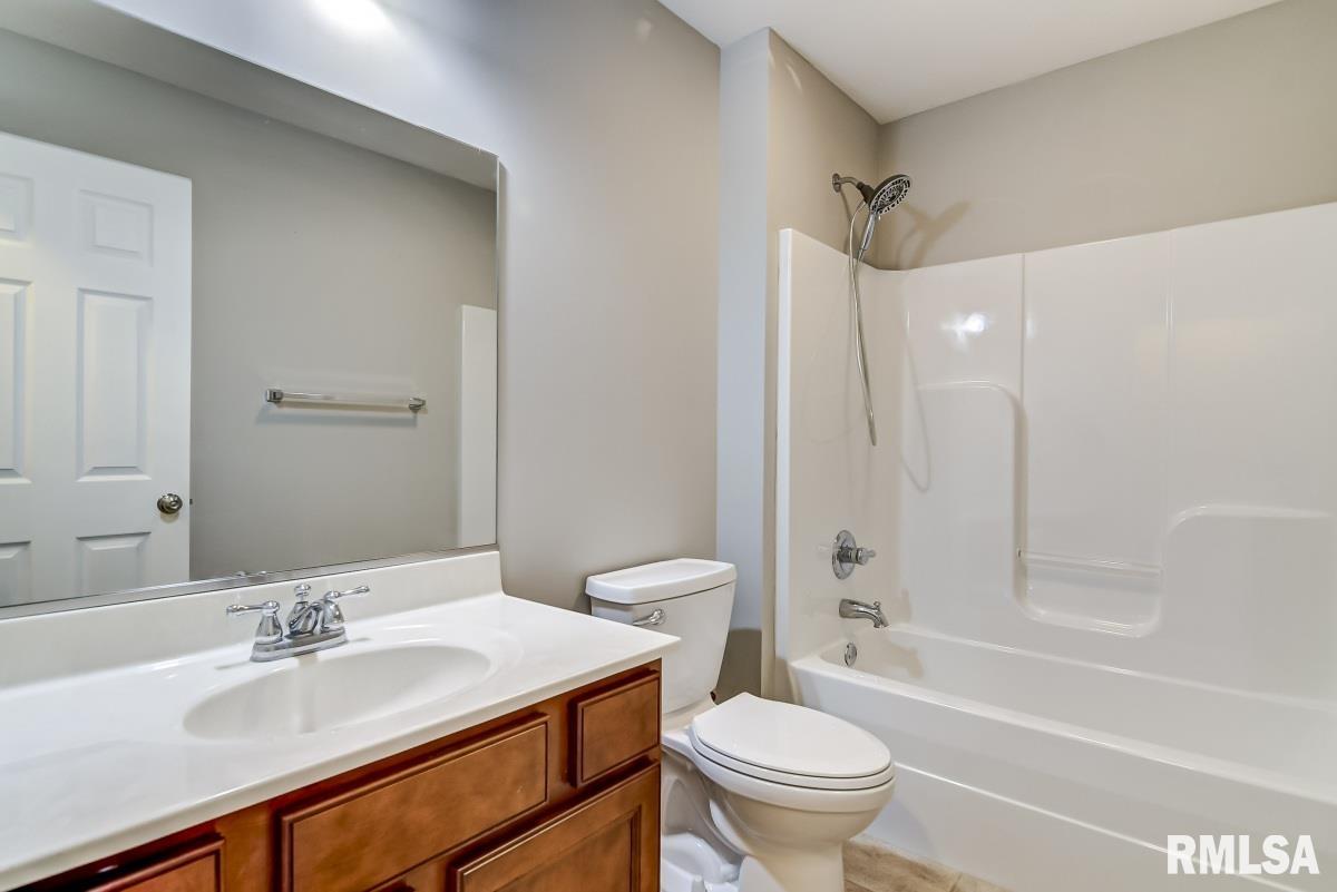 1072 Ravina Drive Chatham, IL 62629 - Photo 18 of 27 Gallery Image 18