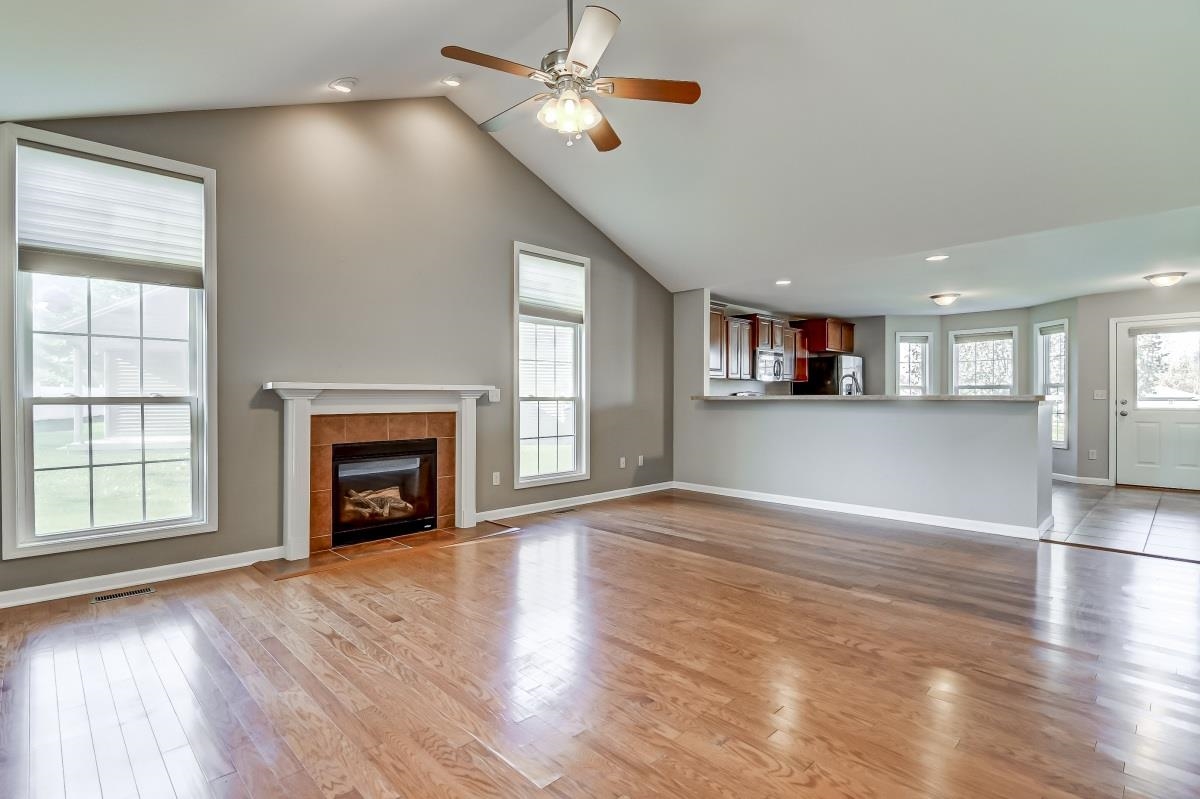 1072 Ravina Drive Chatham, IL 62629 - Photo 7 of 27 Gallery Image 7