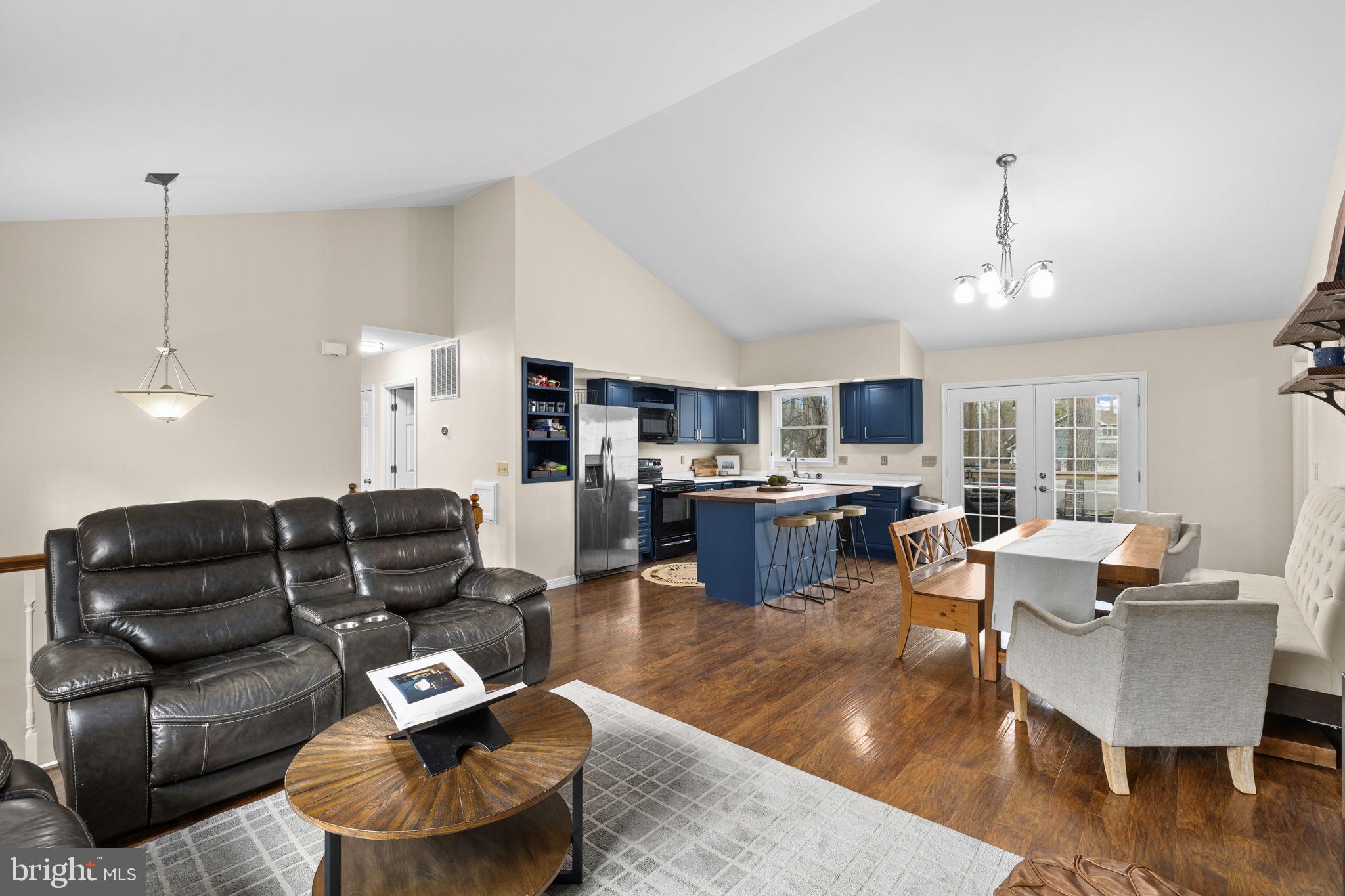 200 Wilderness Lane Locust Grove, VA 22508 - Photo 5 of 67 Modern open-concept living space.