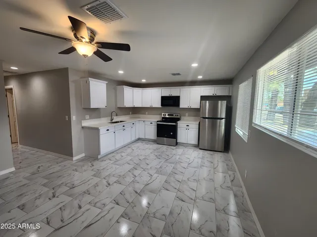 $1,650 | 8838 North 2nd Way, Phoenix, AZ 85020