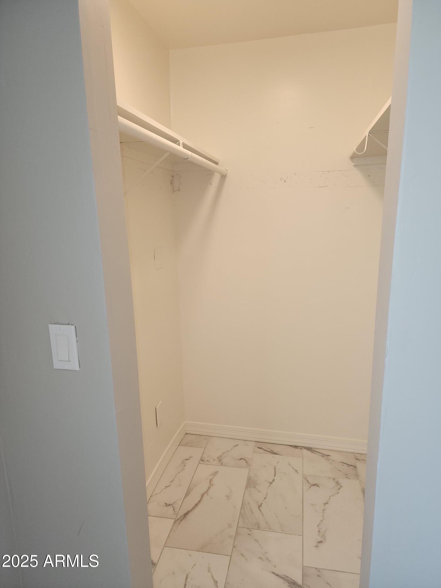 8838 North 2nd Way Phoenix, AZ 85020 - Photo 9 of 16 a view of an empty room