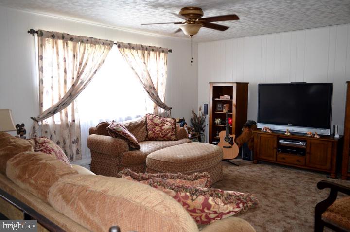 3631 Centennial Road Hanover, PA 17331 - Photo 6 of 23