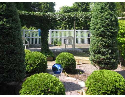 34 Tern Road Narragansett, RI 02882 - Photo 17 of 20 Yard/Garden.