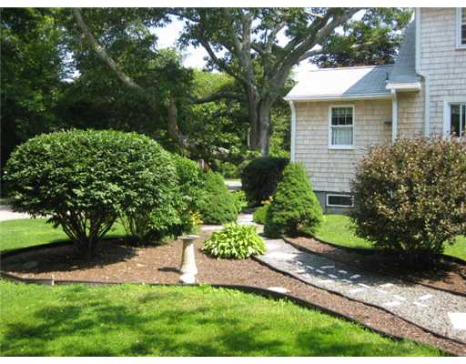 34 Tern Road Narragansett, RI 02882 - Photo 18 of 20 Yard/Garden.