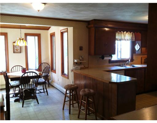 34 Tern Road Narragansett, RI 02882 - Photo 4 of 20 Kitchen.