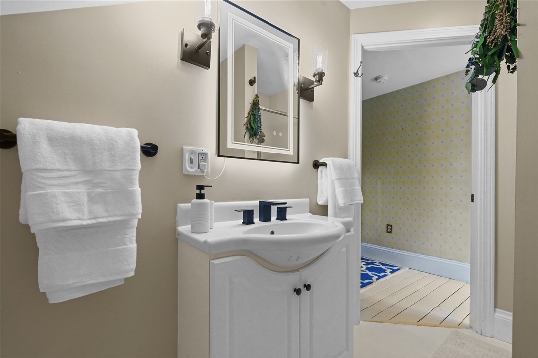 43 Old Beach Road Newport, RI 02840 - Photo 36 of 50