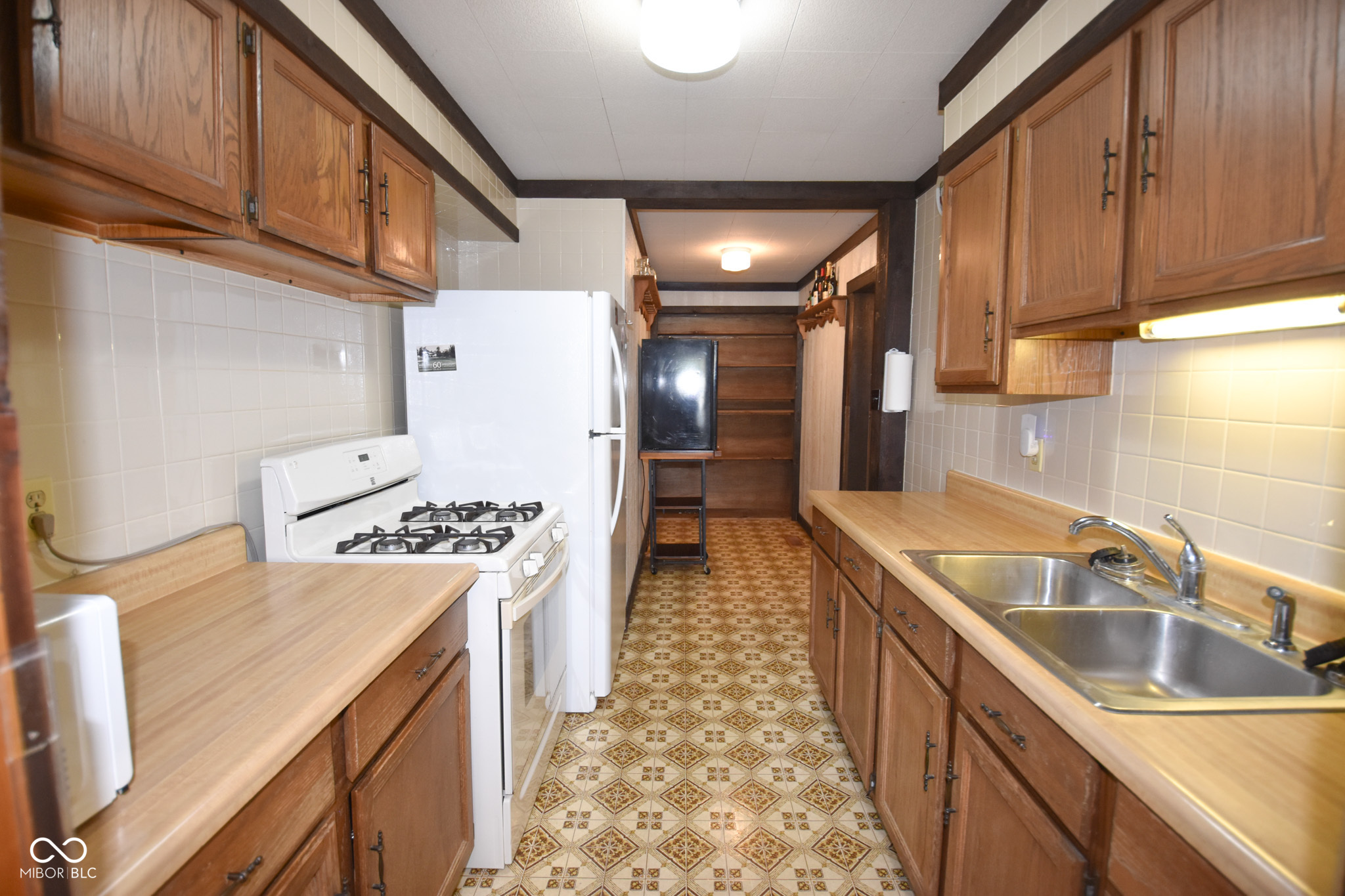 9113 Hibben Avenue Indianapolis, IN 46229 - Photo 6 of 28