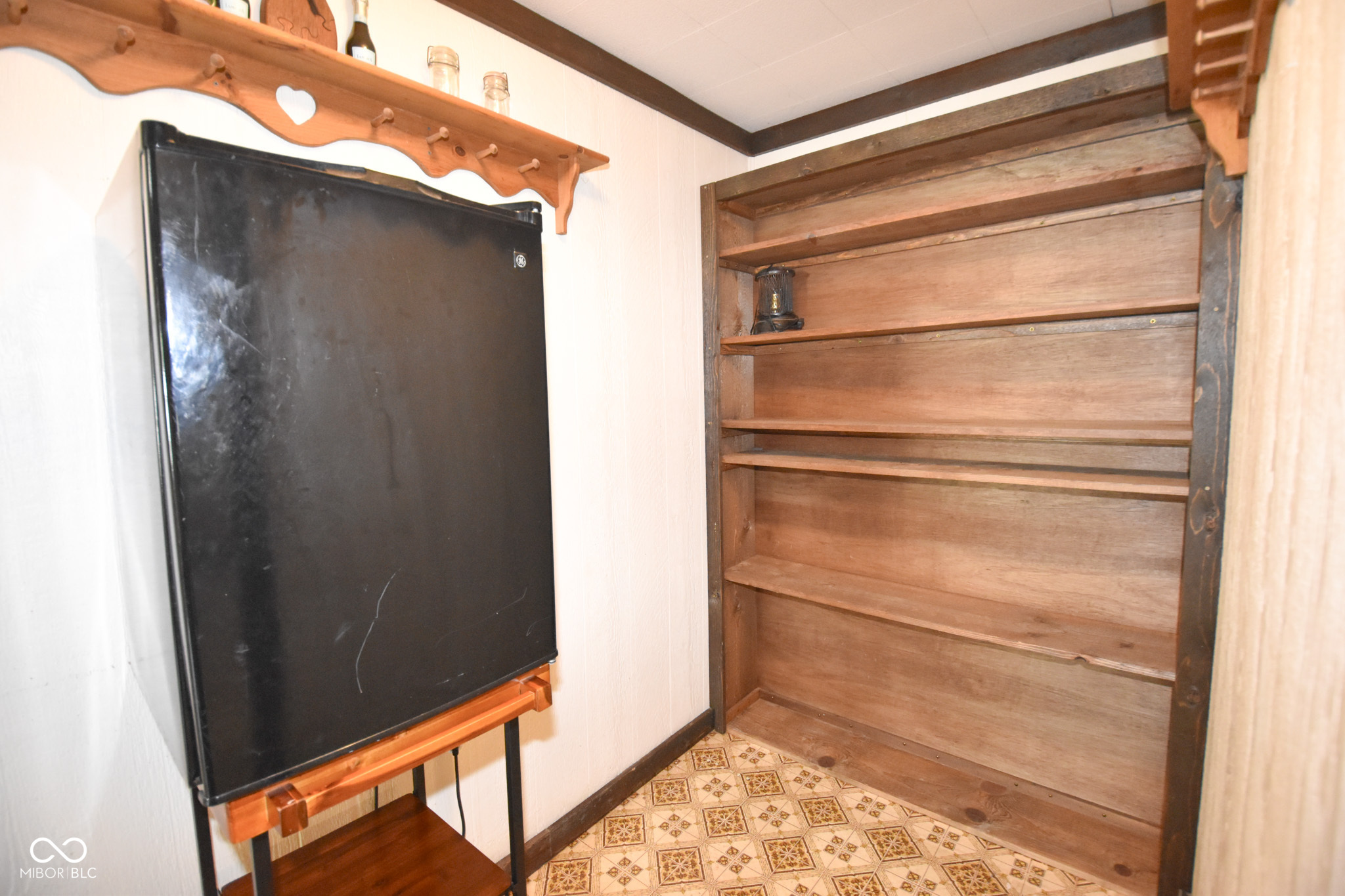 9113 Hibben Avenue Indianapolis, IN 46229 - Photo 8 of 28