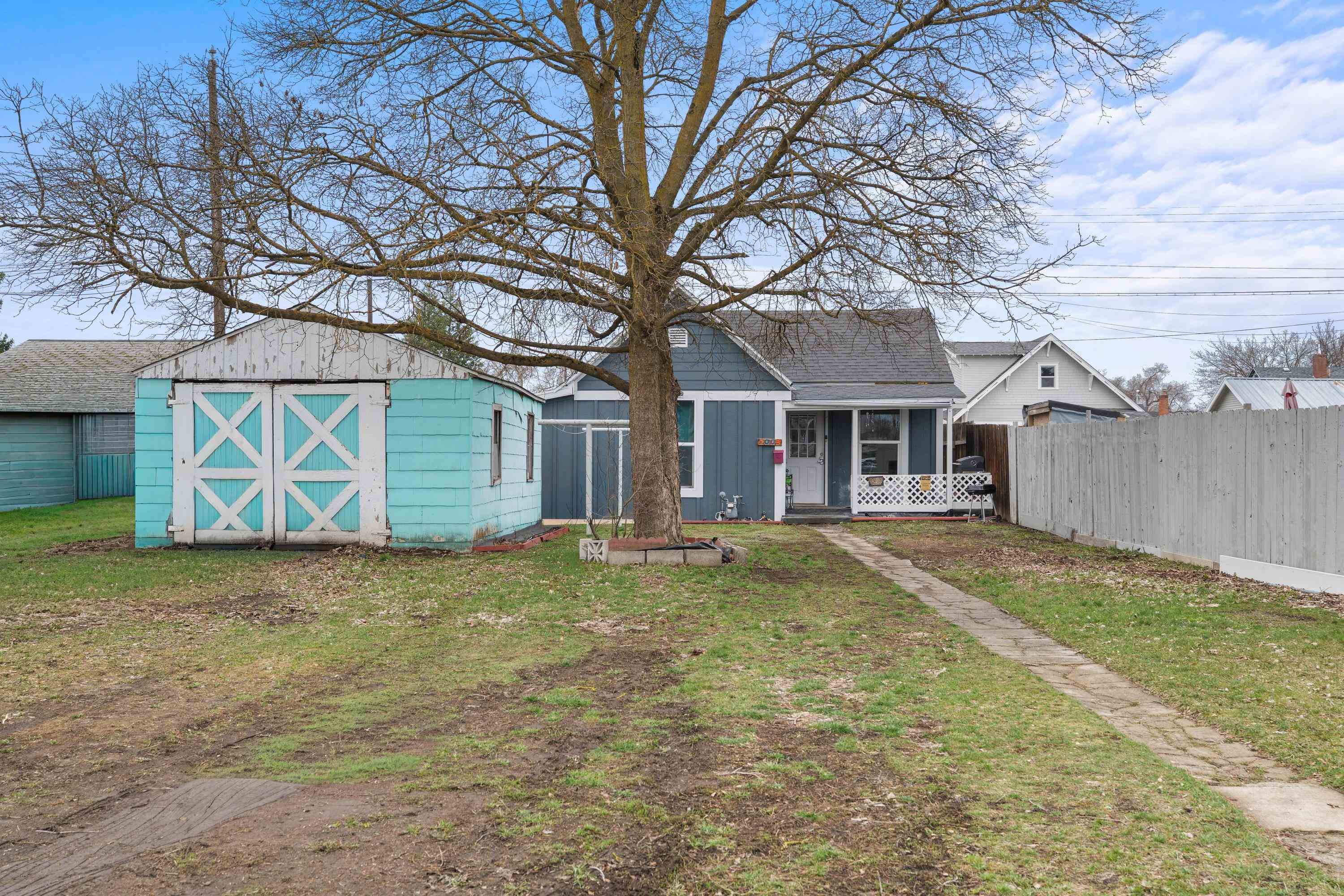 2009 West Mansfield Avenue Spokane, WA 99205 - Photo 3 of 21