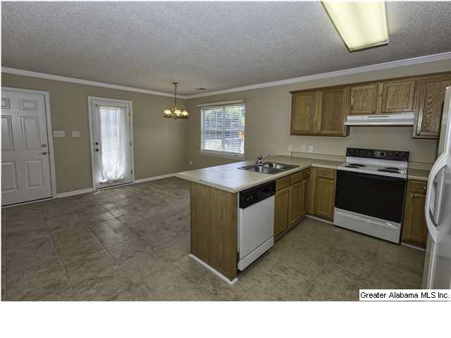 183 Stonebridge Circle Pelham, AL 35124 - Photo 4 of 20