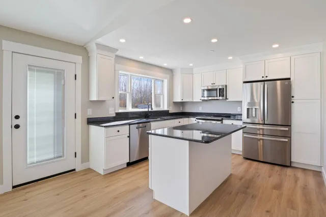 $669,000 | 17 Johnson Farm Road, Buxton, ME 04093