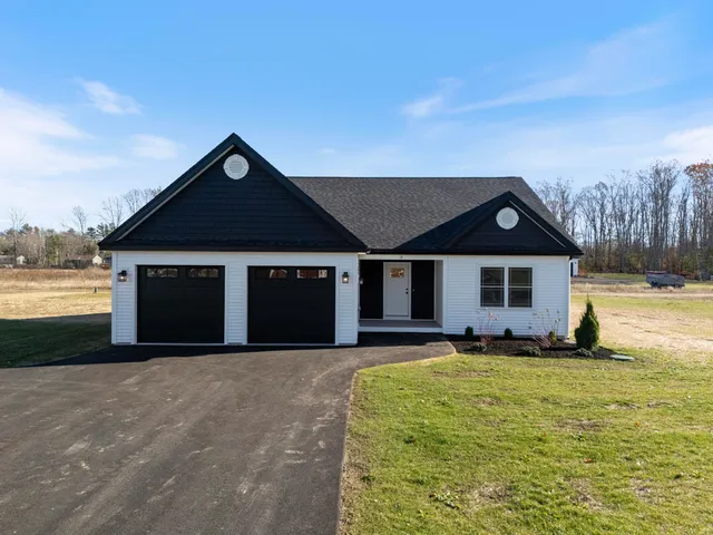 $669,000 | 17 Johnson Farm Road, Buxton, ME 04093