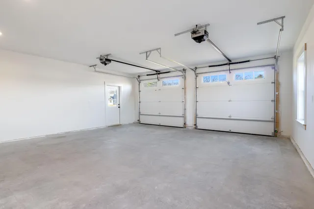 $669,000 | 17 Johnson Farm Road, Buxton, ME 04093