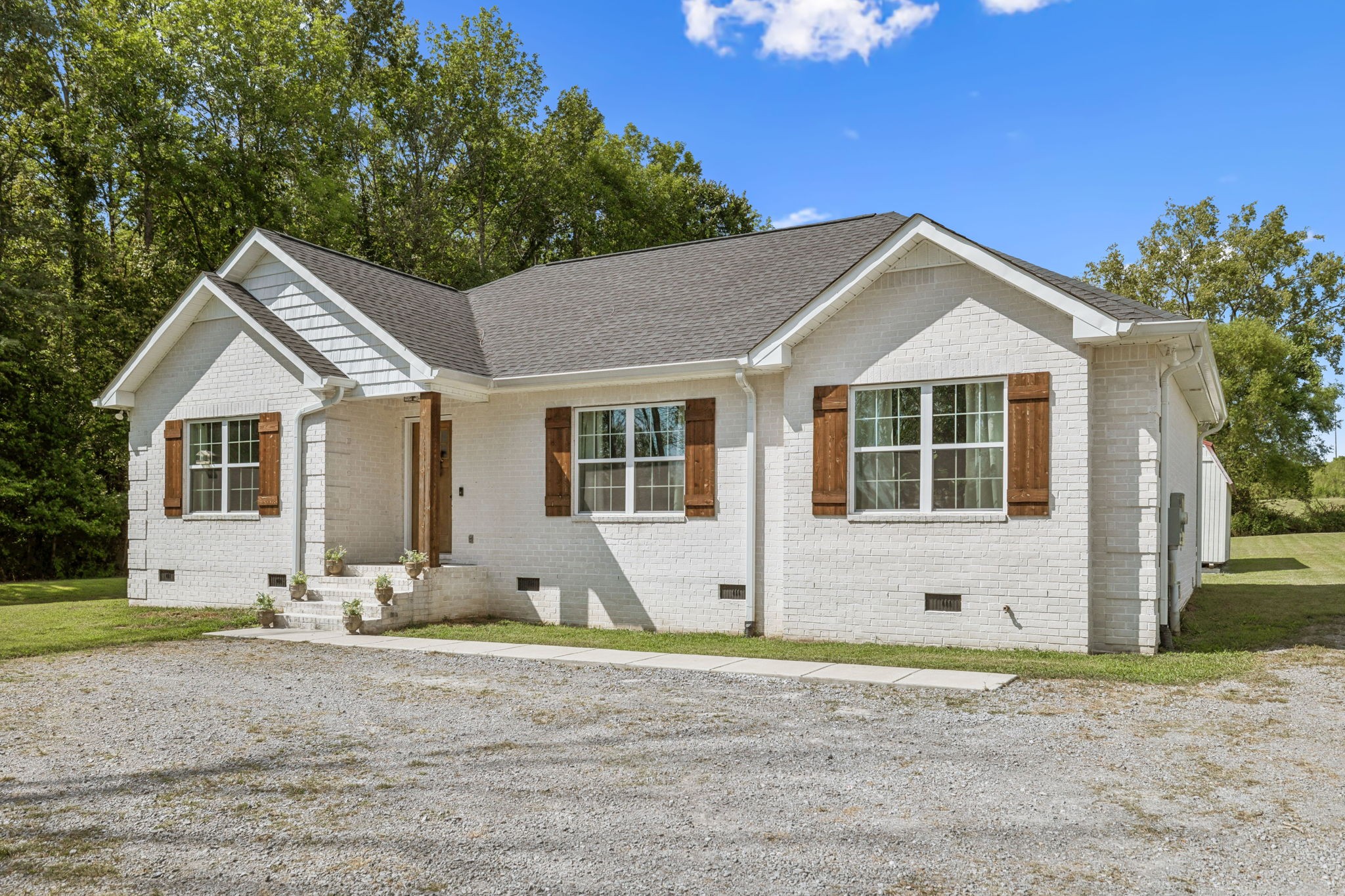 1060 Armstrong Road Castalian Springs, TN 37031 - Photo 6 of 44 Gallery Image 6