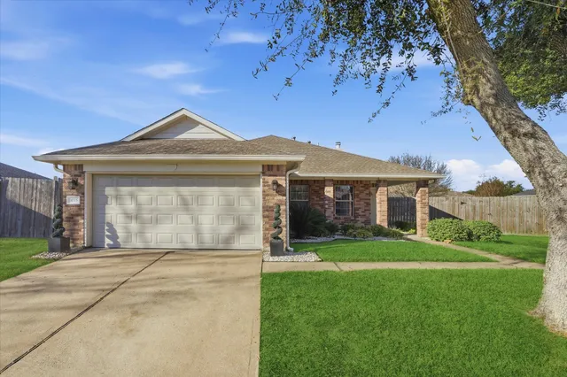 $1,900 | 4515 Chetco Lane, Baytown, TX 77521