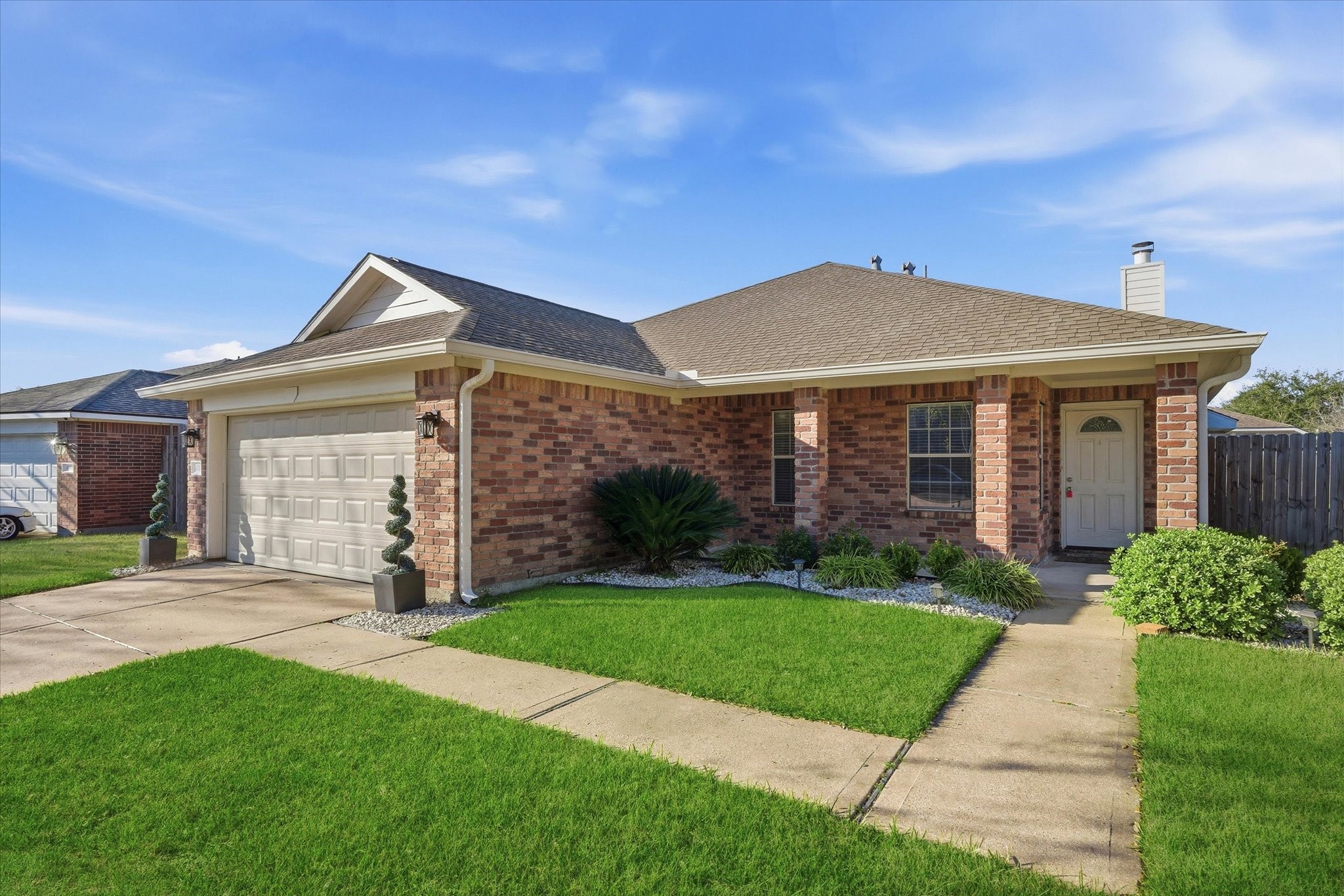 4515 Chetco Lane Baytown, TX 77521 - Photo 2 of 21