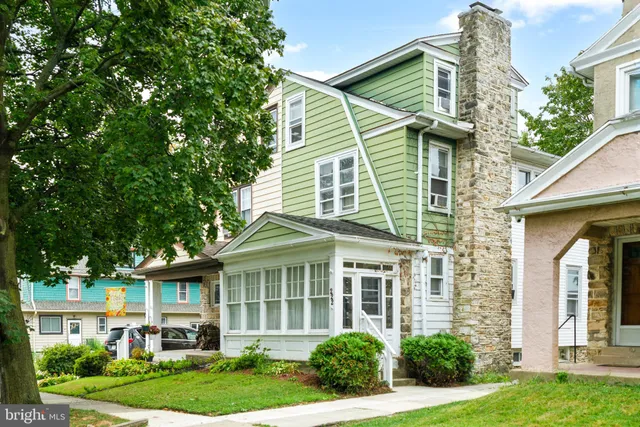 $260,000 | 222 Burmont Road, Drexel Hill, PA 19026