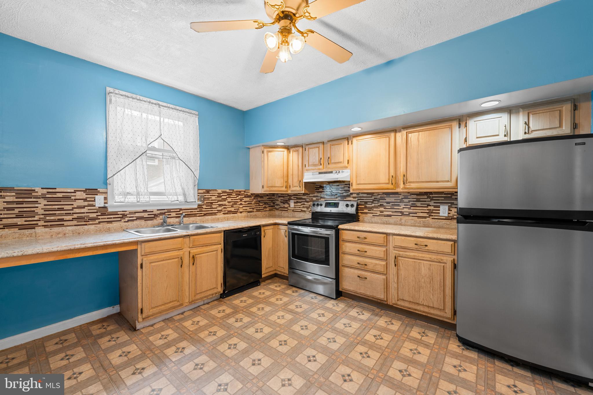 222 Burmont Road Drexel Hill, PA 19026 - Photo 9 of 24