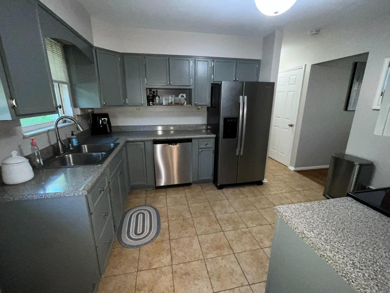 1118 Anderson Ferry Road Cincinnati, OH 45238 - Photo 14 of 34