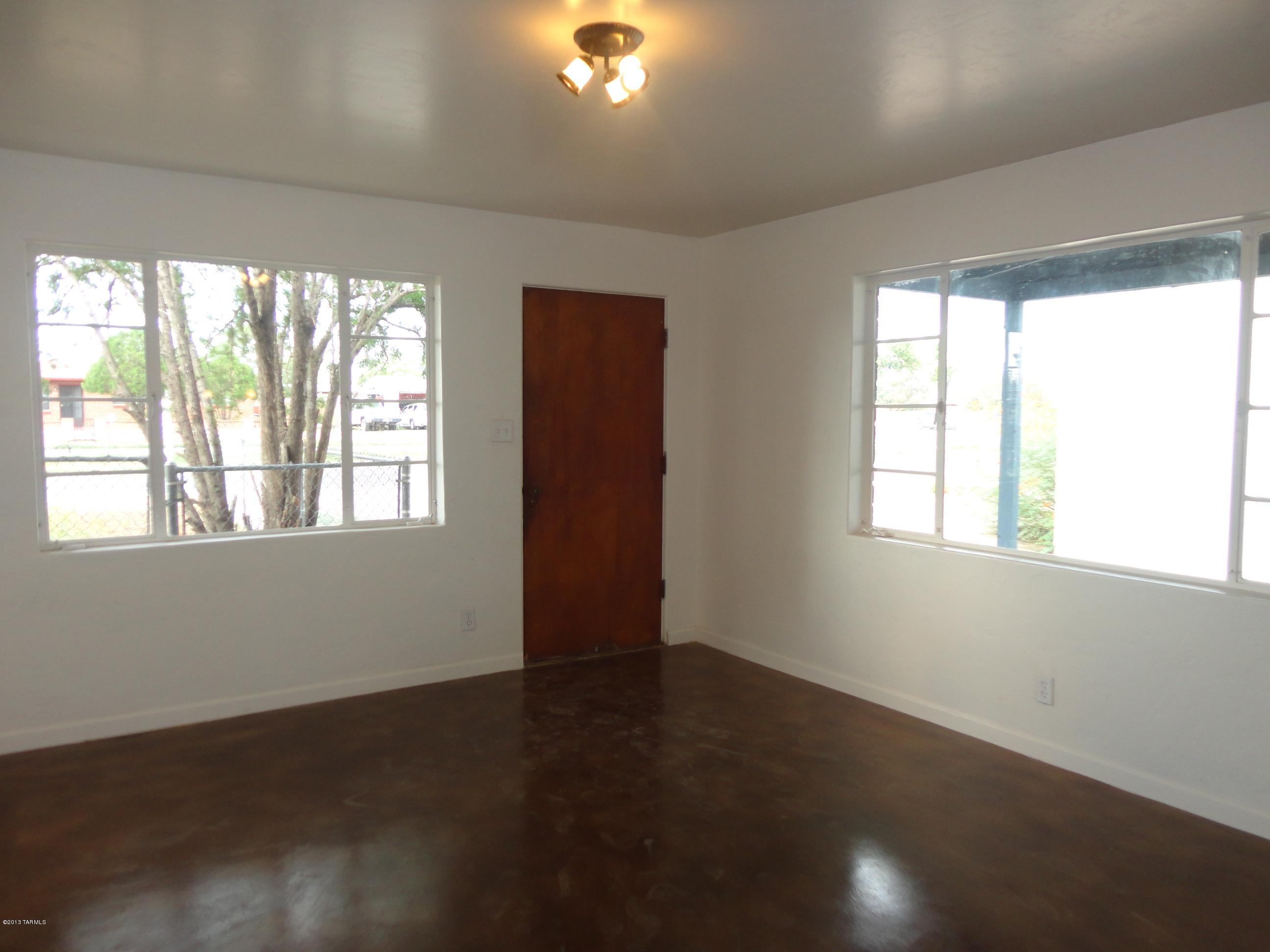 3233 East Silverlake Road Tucson, AZ 85713 - Photo 8 of 17 Gallery Image 8