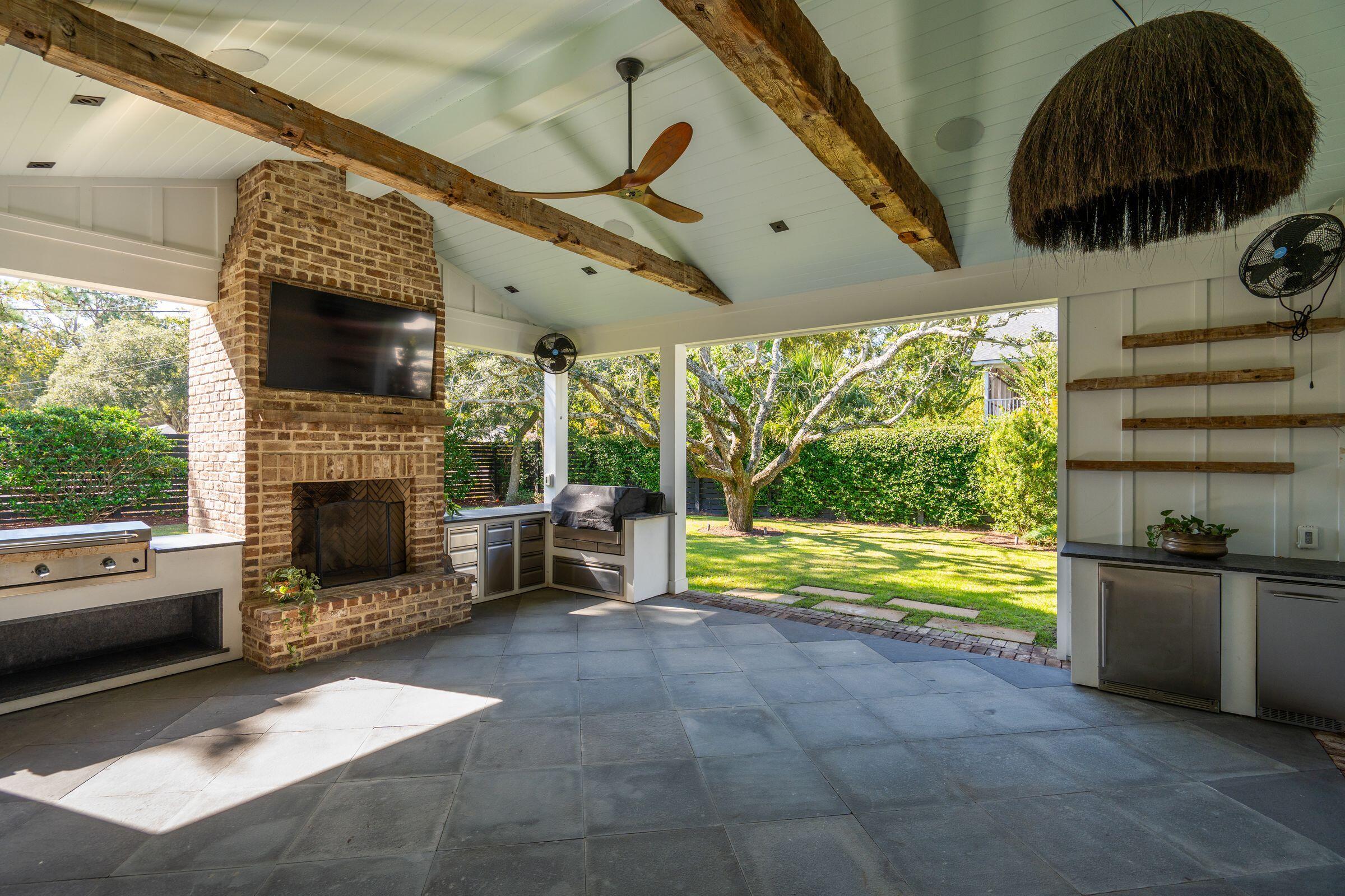 1483 Burningtree Road Charleston, SC 29412 - Photo 44 of 61 Back Patio