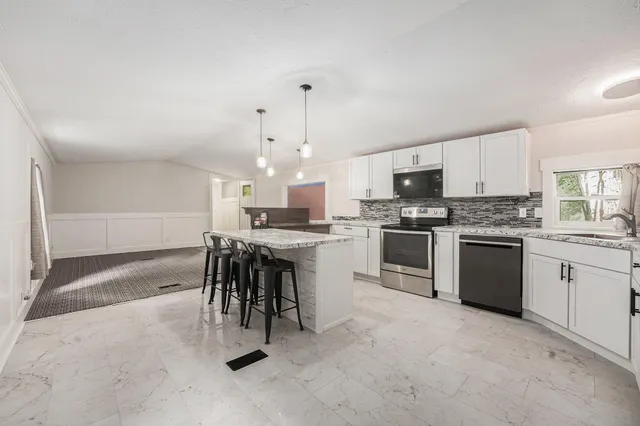 $239,000 | 15740 Grey Goose Drive, Gowen, MI 49326