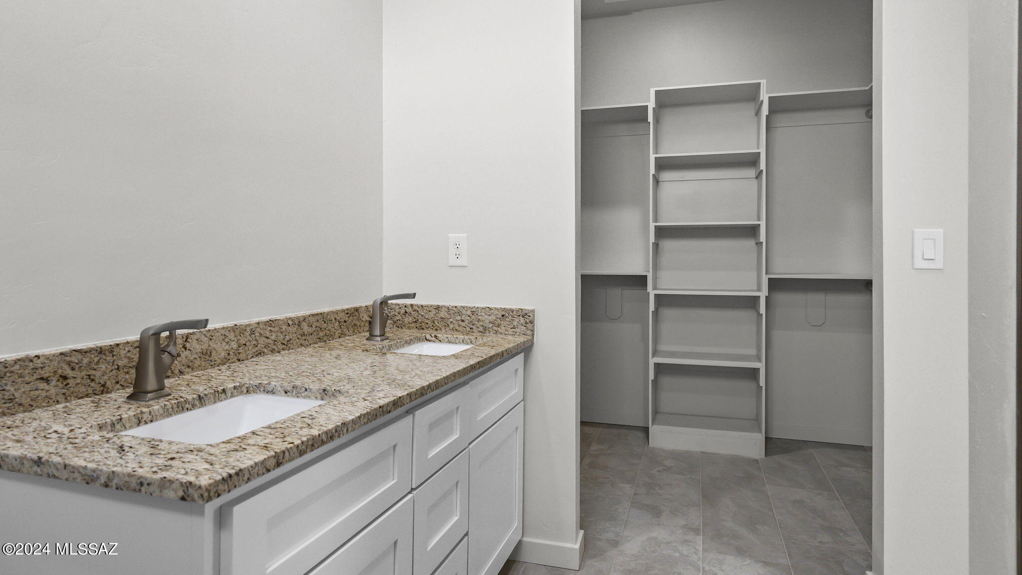 139 Alemania Court Rio Rico, AZ 85648 - Photo 18 of 28