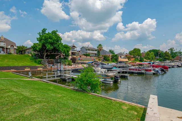 a view of a lake with houses