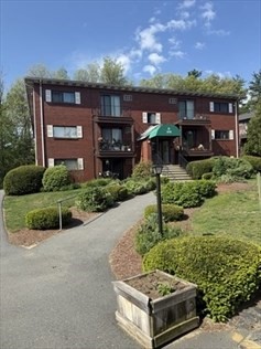 310 Codman Hill Road, Unit 34D Boxborough, MA 01719 - Photo 3 of 17 Gallery Image 3